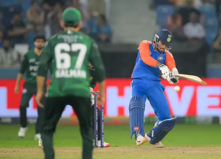 हमारी फ्लाइट बुक है, हमने पाकिस्तान के खिलाफ खेलने से मना नहीं किया