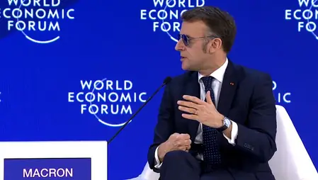 मैक्रों